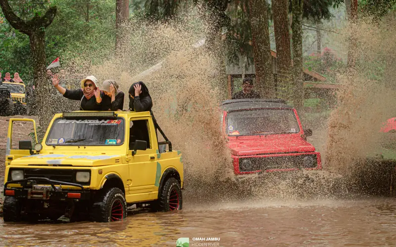 Jeep Offroad Kebun Teh Kemuning