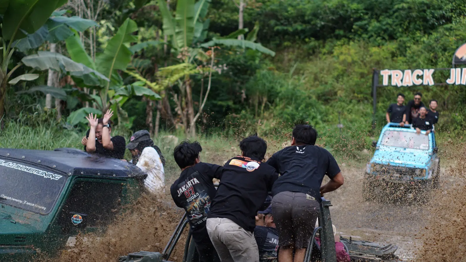 Jeep Susur Sungai KemuningTrip